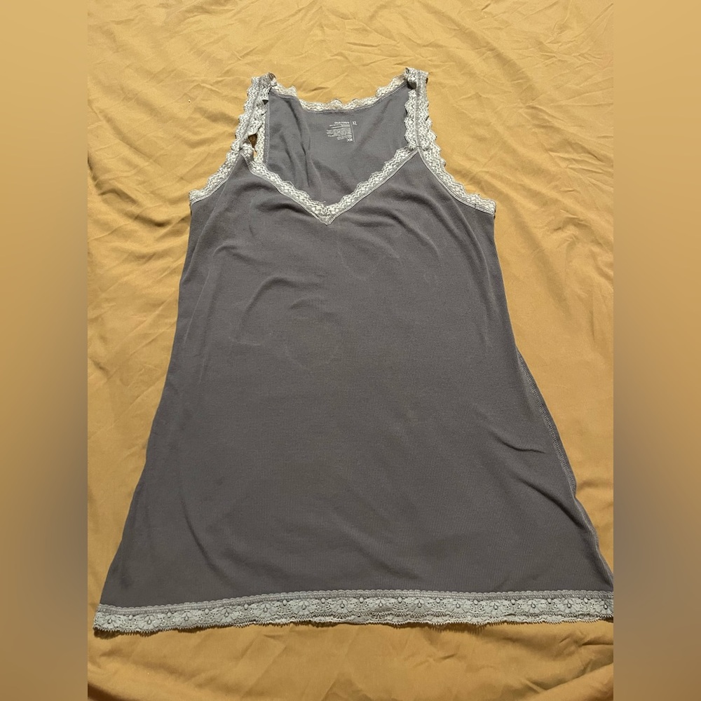 Old Navy grey long tank/night gown with lace